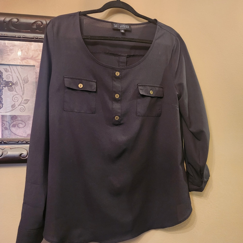 Sweet Wanderer Elegant Black Top